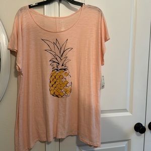 NWT Women’s T-shirt